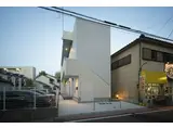 グランソレイユ竹下駅前