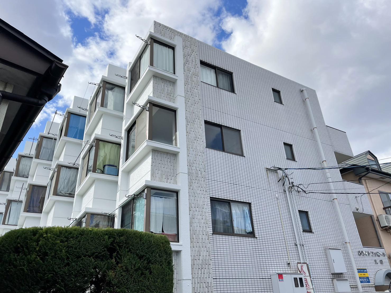 ホワイトファミール大和
