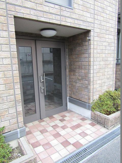 シャンポール参番館