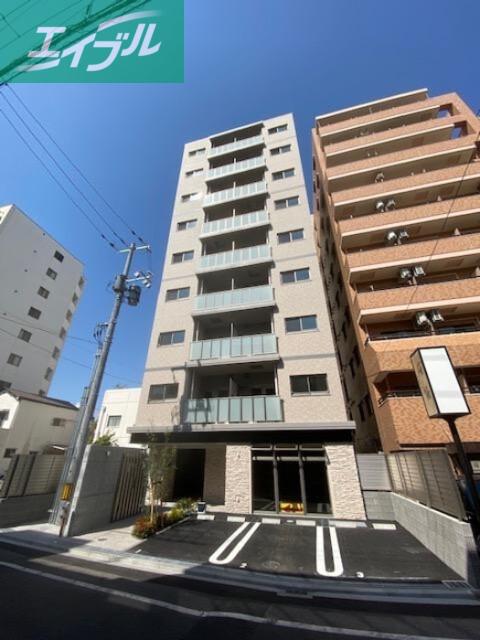 LA NEIGE中山下