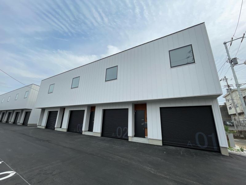 LUANA GARAGE 空港通