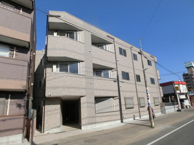 ウエスト COURT SOGA