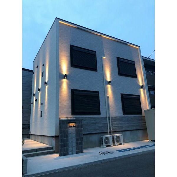 MAISON BLANC