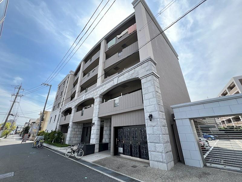 ベヌスタルロッチェ