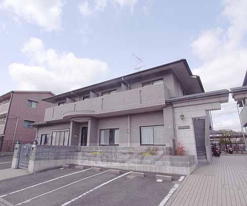 イースト・ウエスト WING