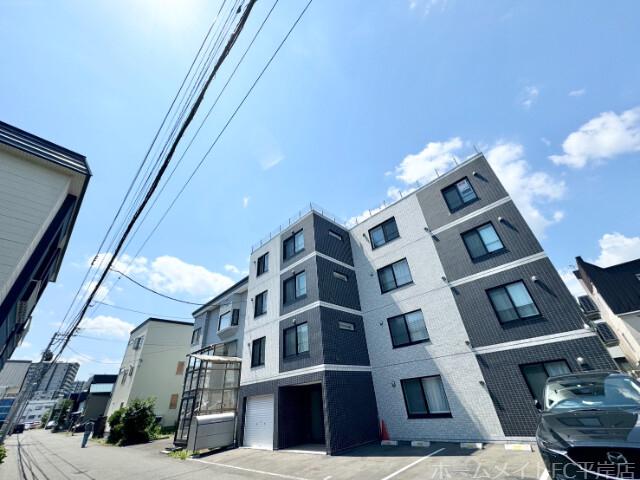 Y′S HIRAGISHI