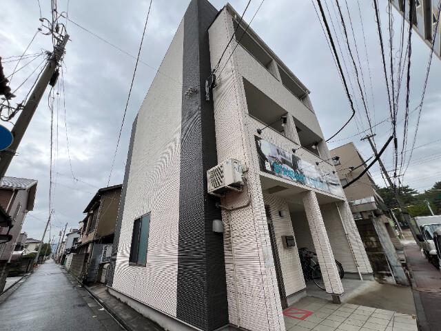 スタンダード九工大前ビル