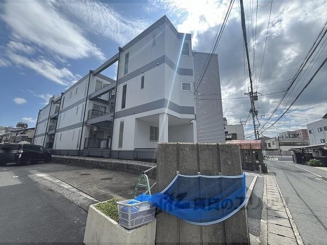 イーストハウス
