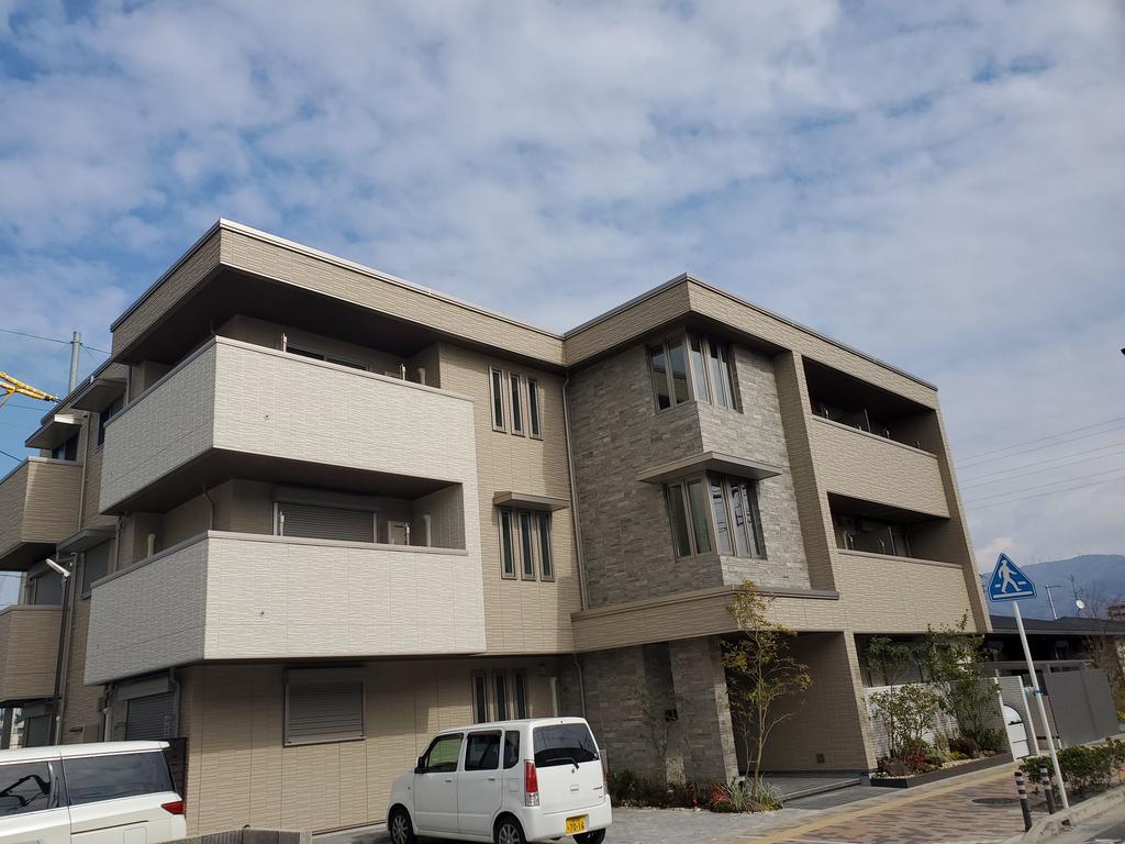 シャーメゾン 扇