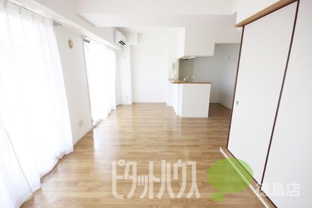 湊マンション(3LDK/2階)