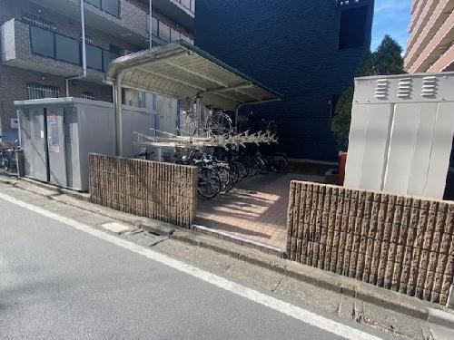 レオパレスカトルセゾン戸田公園