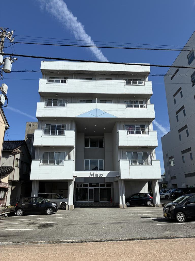 M1ビル