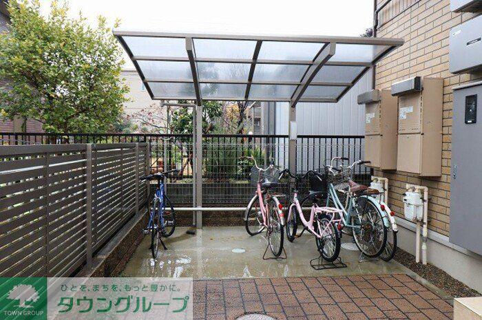 イーストパーク八ヶ崎