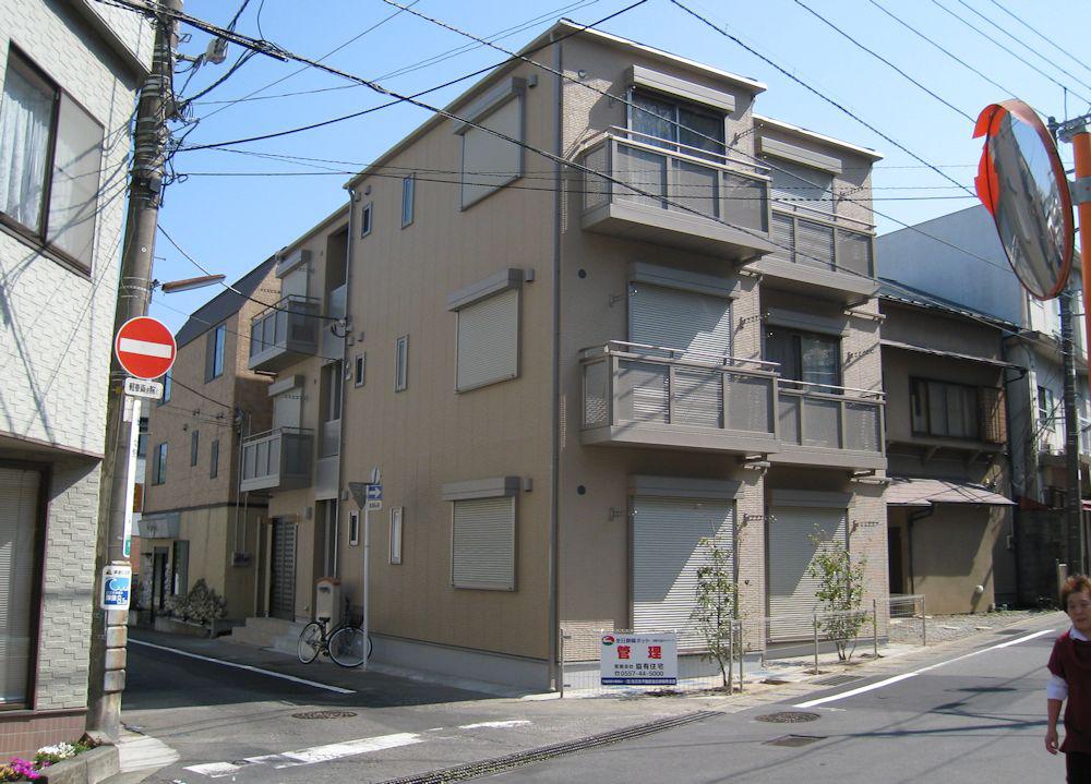 サングリエ岡本