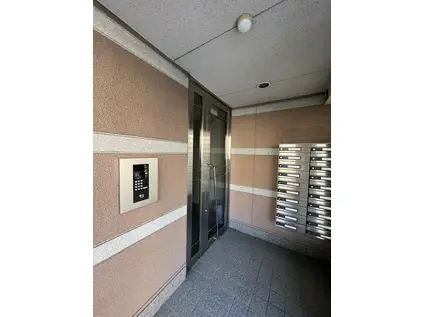 ファミーユMIYO(1K/2階)の外観写真