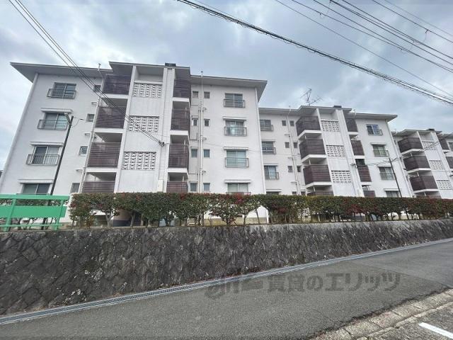 円明寺ヶ丘団地C棟