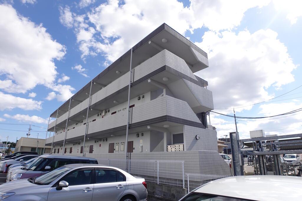 グランリアーレ荒井駅前