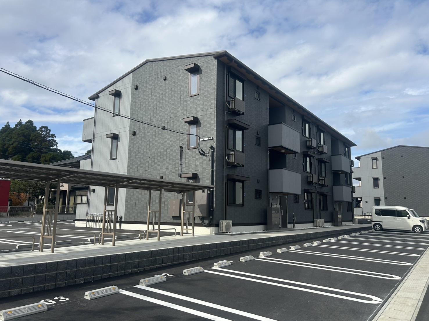 トリシア西原V