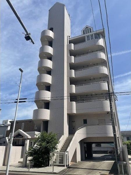 フローレスタナベ
