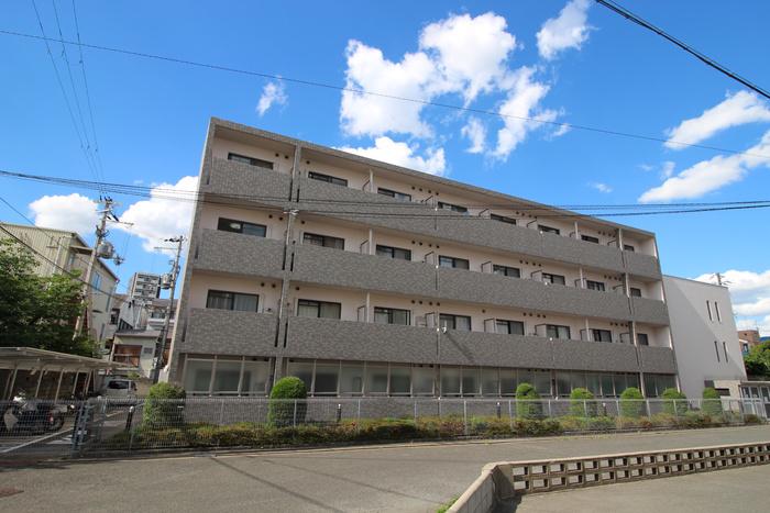 RECESS COURT2