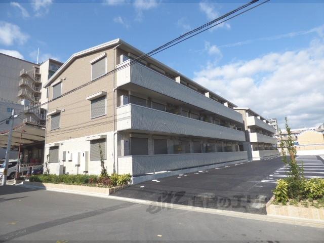 グランソレイユ西院