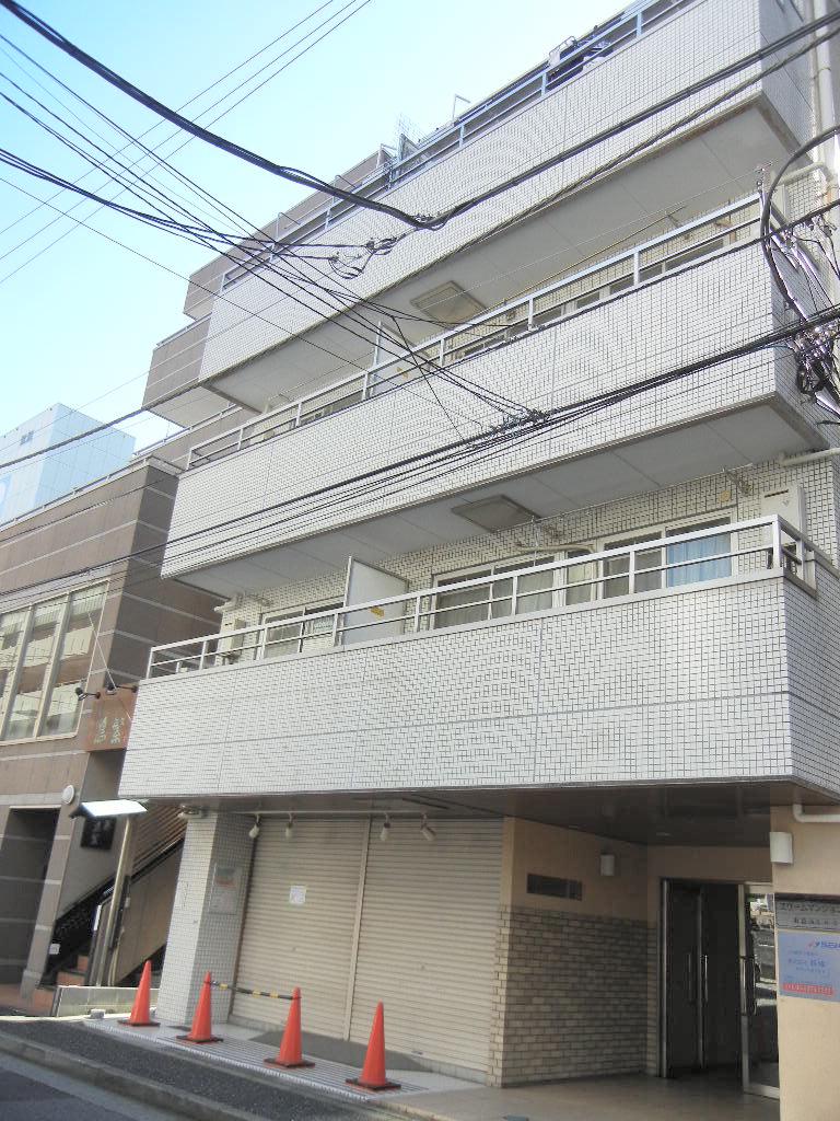 スワームマンション3(2DK/4階)