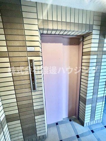 ピアスアローウエストサイド