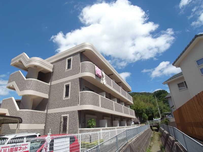 地下鉄北神線 谷上駅 徒歩7分 3階建 築22年