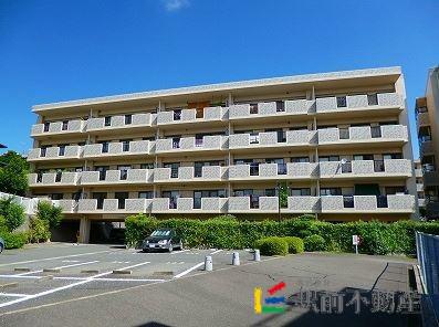 ベルヴィ香椎八番館