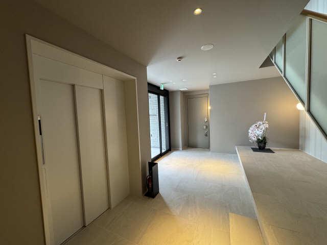 シャーメゾン弁天