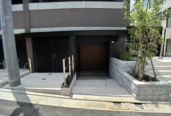 LA PERLA MEGURO-HIGASHIYAMA