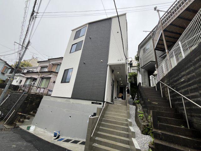 BASE三ツ沢下町