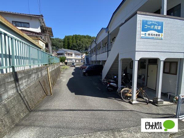 コーポ岡富