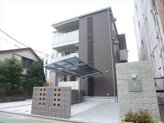 フェリオ箱崎駅前