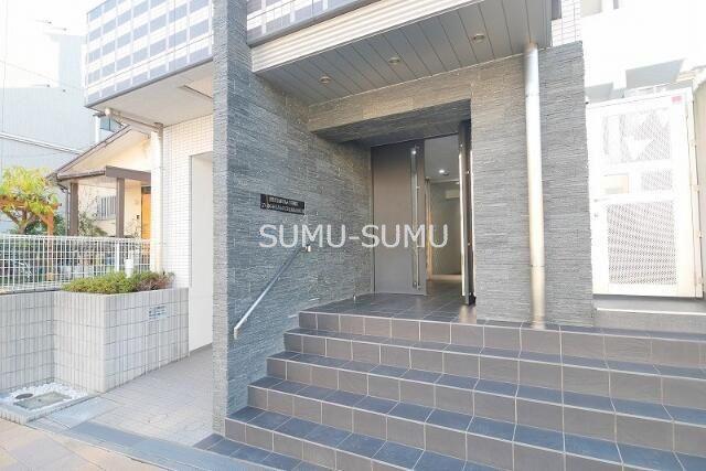 PREMIUM CUBE横浜反町 