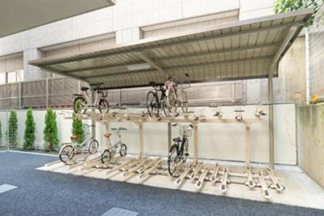 THE AXIS KOJIMACHI