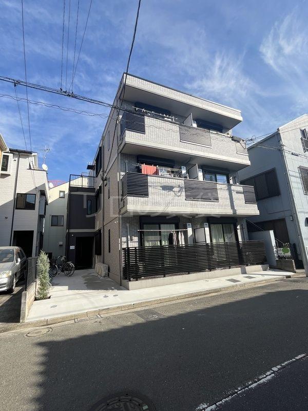 ROYAL HIROI
