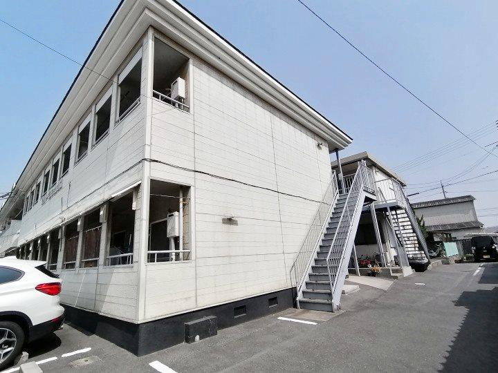 ホワイトマンション吉岡C棟