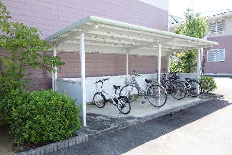 近鉄名古屋線 伊勢中川駅 徒歩8分 2階建 築27年