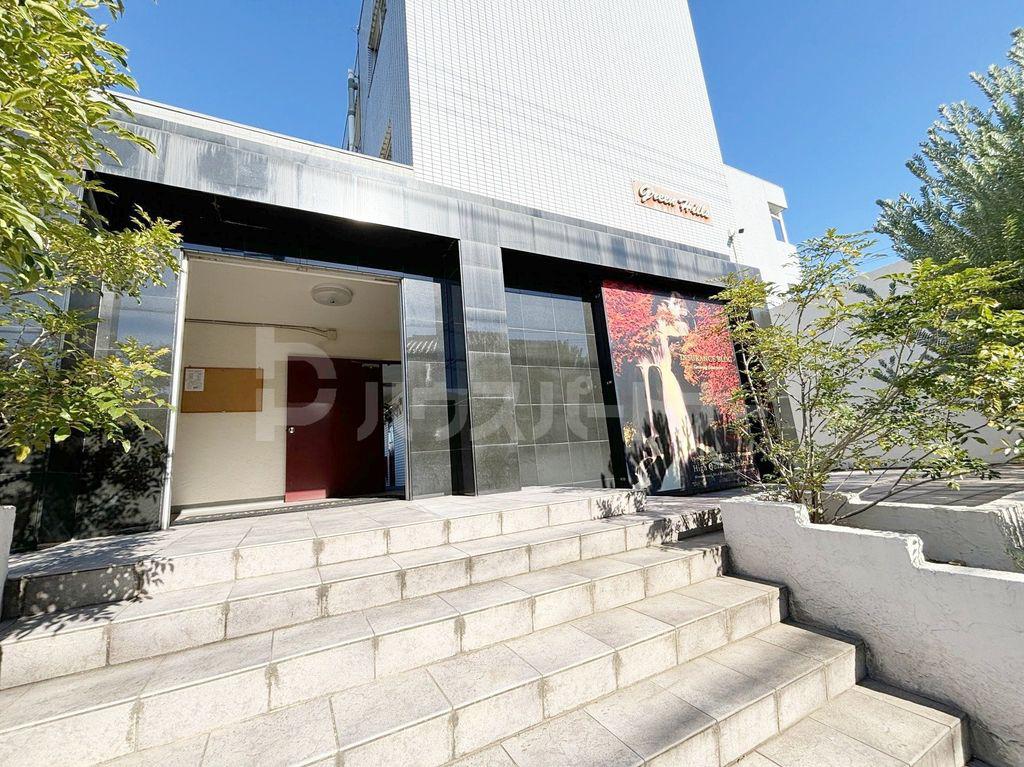 INSURANCE BLDG XVI