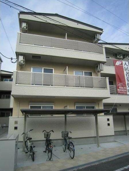 F MAISON LORE V番館