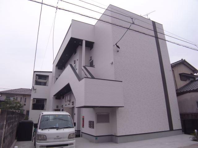 プレシャスソルーナ箱崎