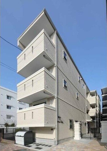 CHEZ MOI