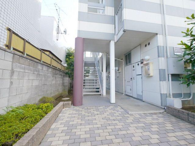 レオパレススリーウッド