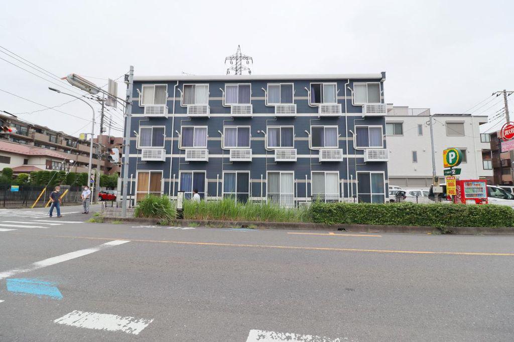 レオパレスブルーシャイン