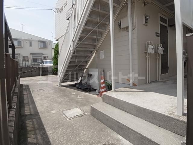 ヴィラ中山 A棟