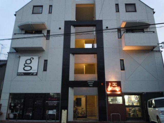 クレセントハウス