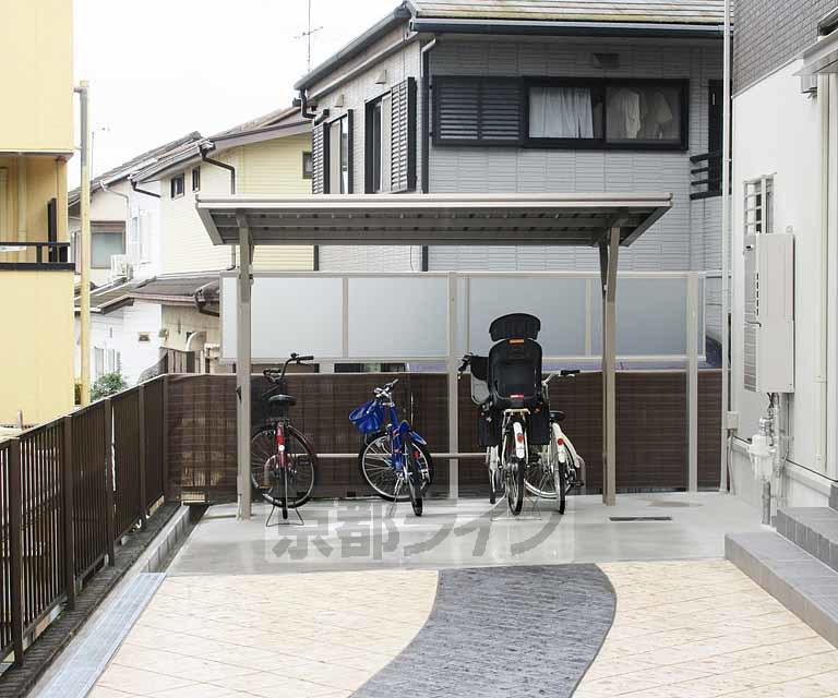 レーヴスクエア