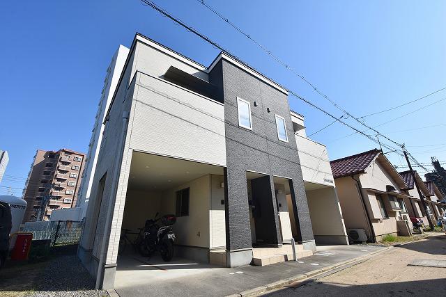 ルミエール大町駅前A