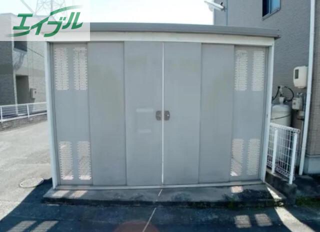 レオパレスブルースカイIV